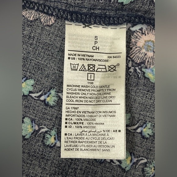 Old Navy Dark Blue Ruffle Shoulder Dress with Pastel Floral Size Small - Picture 9 of 12